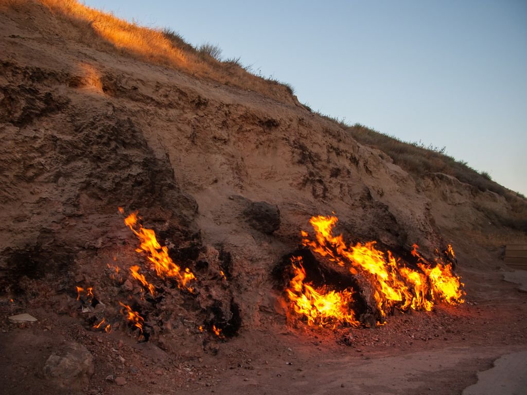 Yanar Dag, Azerbaijan